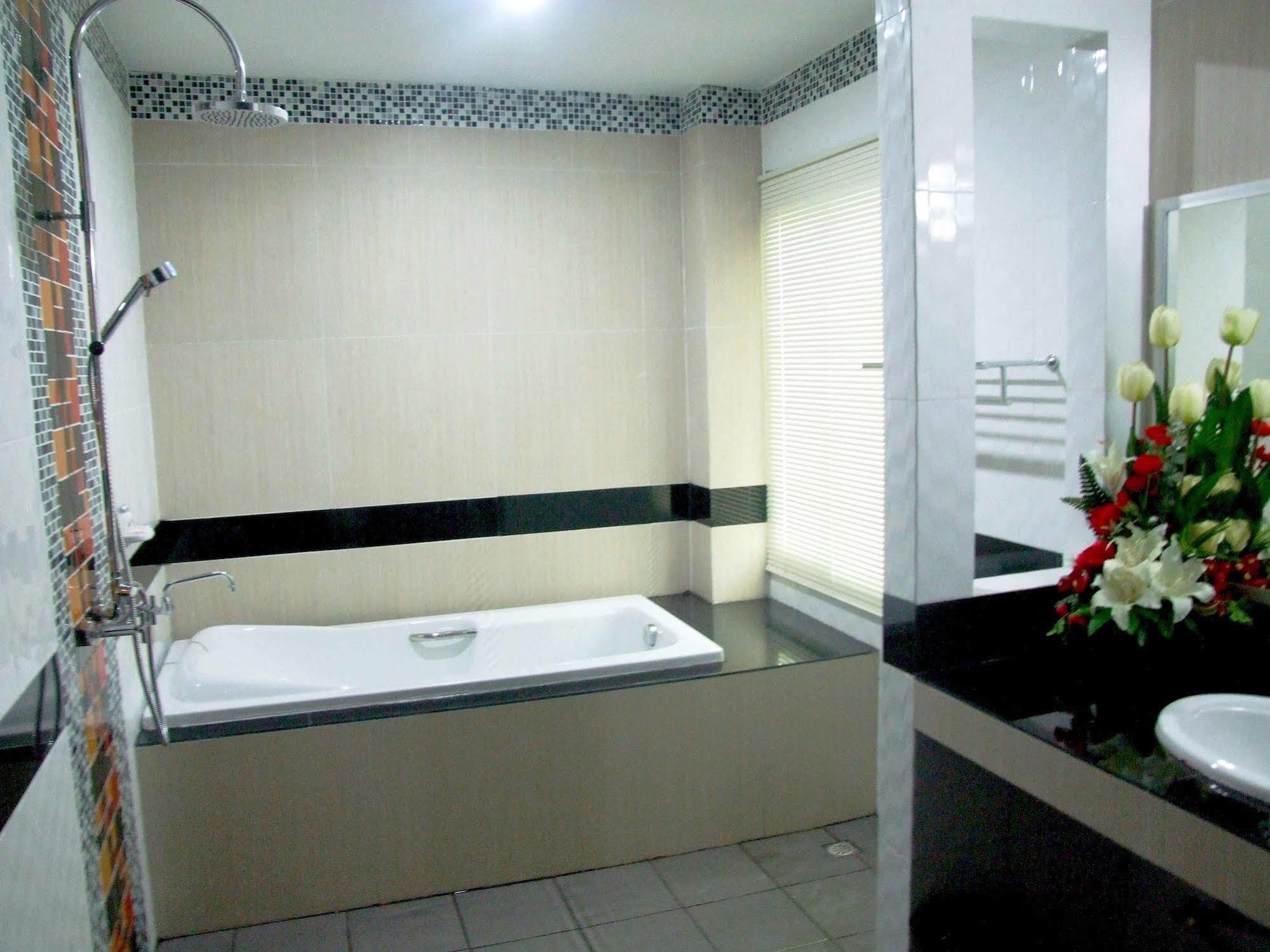Ruan Rim Nam Roi Et Exterior foto